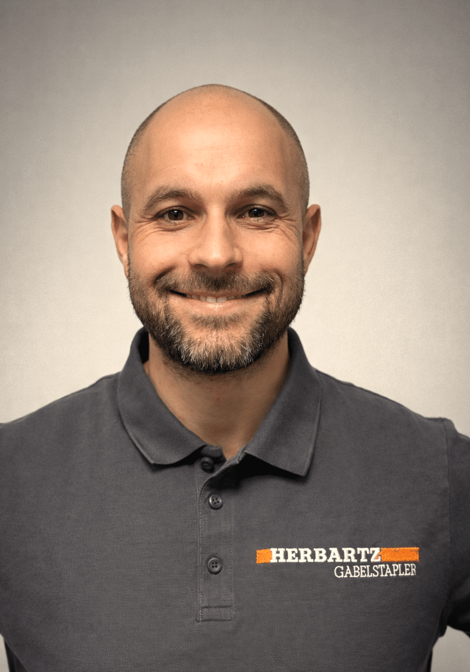 Portrait Maio Leitung Vertrieb Herbartz Gabelstapler